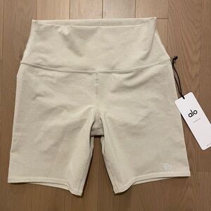 Alo Yoga High Waist Biker Shorts in Oatmeal Heather size Small